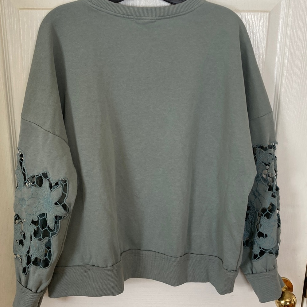Gimmicks by BKE Gray-Green Oversized Lace Cutout Top - Picture 6 of 8